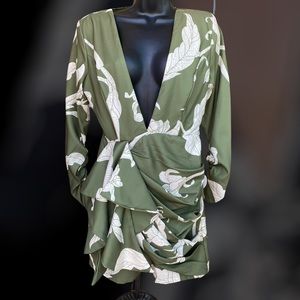 New! Green Mini Dress, Backless Long sleeve dress